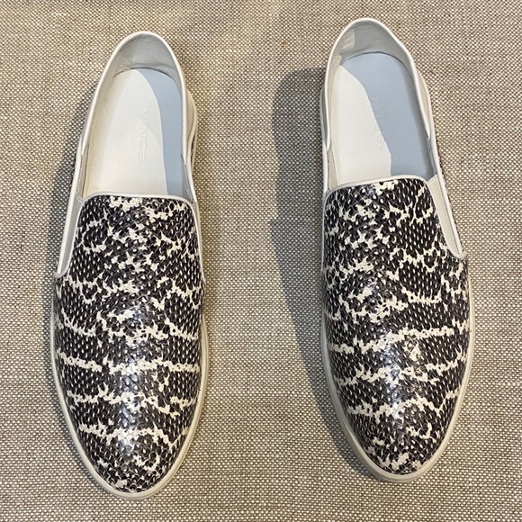 ⭐️Host Pick⭐️ Vince Snake Garvey Sneakers
